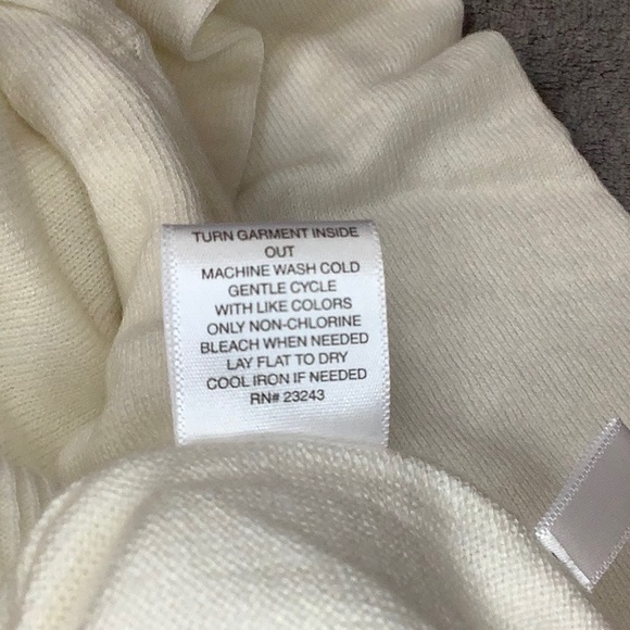 NWT New York & Company jeweled button front crew neck white cardigan - Picture 10 of 10